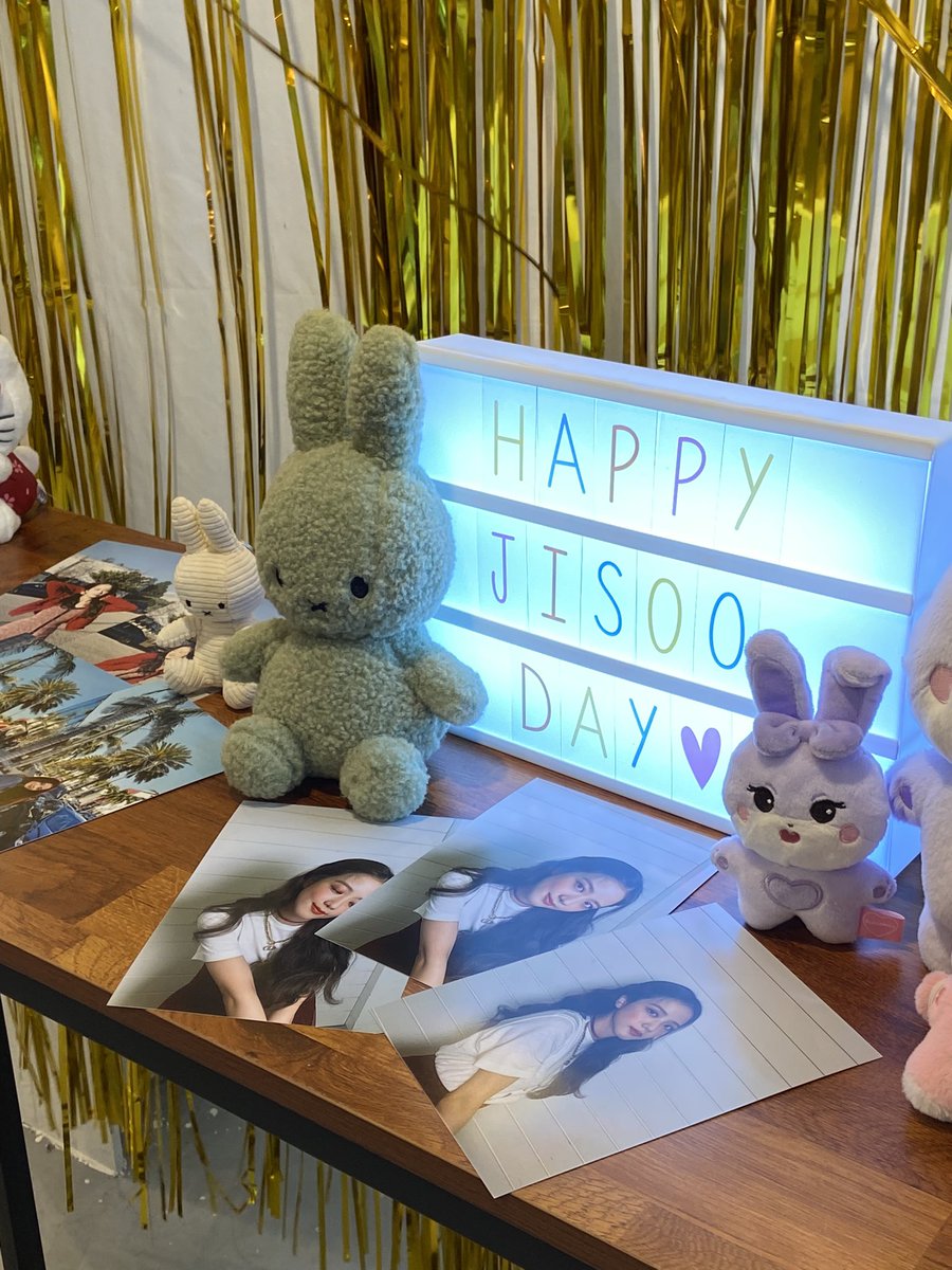 jino899's tweet photo. #저의_시간들에_의미를_줘서_고마워요
#CHICHI_LOVERS_CLUB
깔끔하고 특전이 최고로 개예쁨
사진도찍고넘재밋엇음~. https://t.co/U6Xp9MW2lf