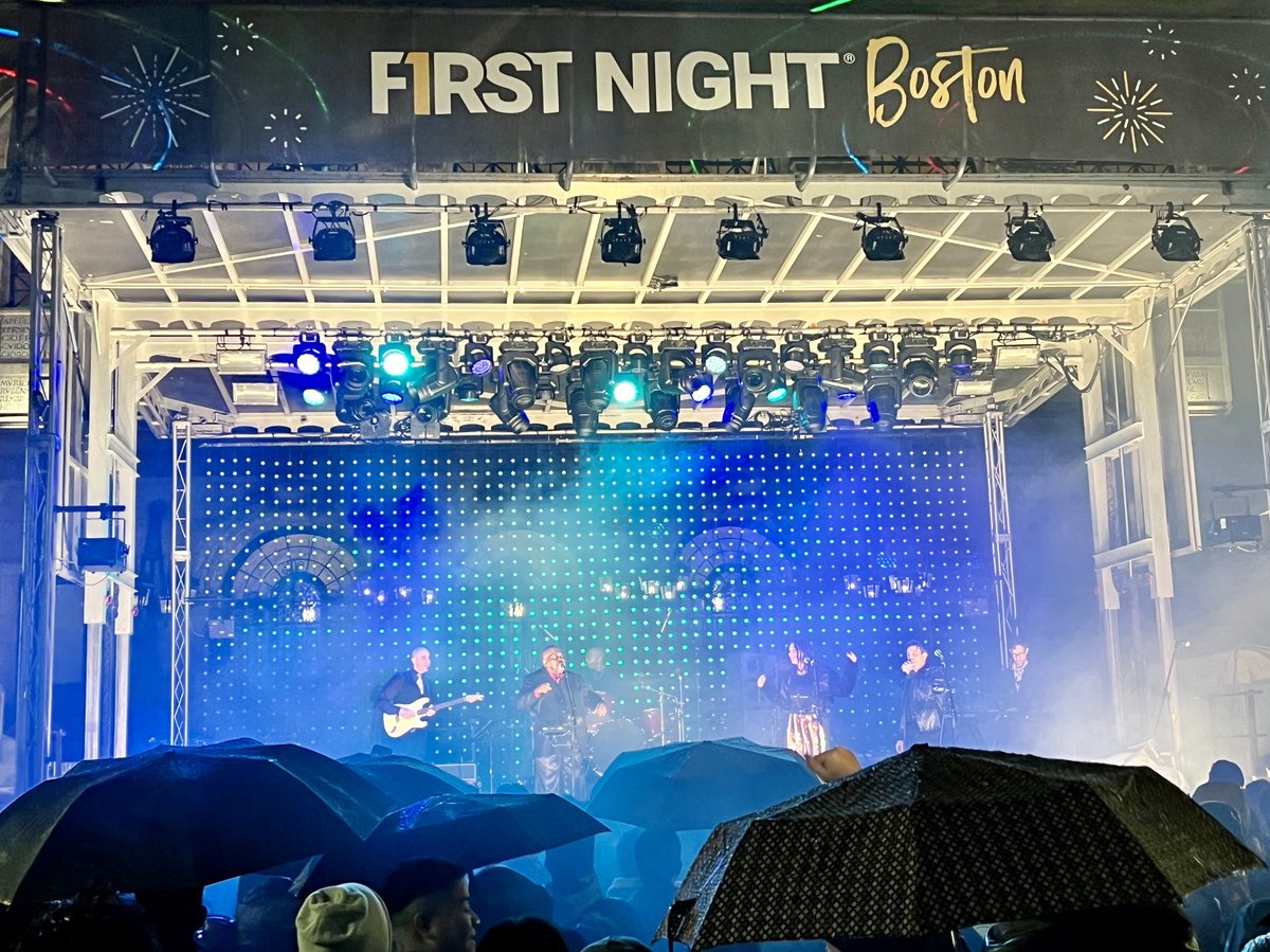 Didier_Moise's tweet photo. Ringing in the #NewYear
#FirstNightBoston #2023 https://t.co/CUcj3HVisw