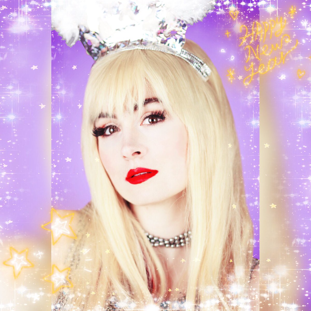 Happy New Year! May this year bring you love and peace! 🥳💖🥳