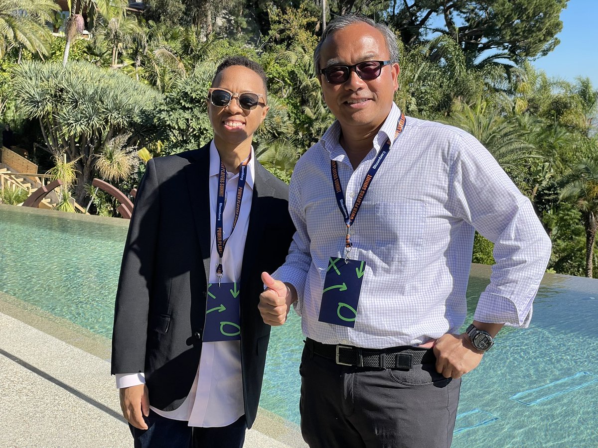 <a href="/LegendsInvest/">Legends Investment Network 🇺🇸</a> enjoyed participating in the Bloomberg Power Player Summit during Super Bowl Week 2022. Great to see fellow Legends members attend as well.