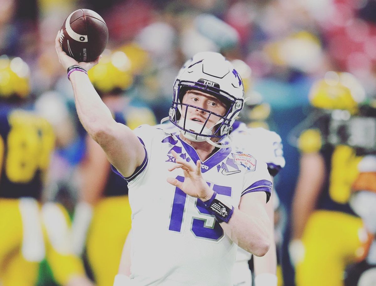 ftbllanalytics's tweet photo. Hey! Erstmal frohes neues Jahr euch allen! Ich melde mich am frühen Sonntagmorgen um euch den Beitrag von gestern zu präsentieren! Die Review der gerade beendeten College Football Halbfinals!Es waren zwei krasse und enge Spiele! #ranCollege #ranNFL #OhioStatevsGeorgia #TCUvsMICH https://t.co/u3YlSKdCNa