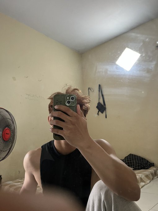 Happy new year!! ✨🥃 https://t.co/KvqjFtXzAl<a href="/tag/fotoprofilbaru"class="tags"><span>#fotoprofilbaru</span></a>