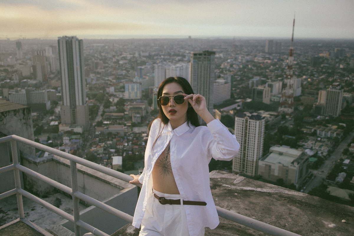 m_doops's tweet photo. These streets will make you feel brand new.

Happy New Year! 🎉✨

📷: https://t.co/wvhJXLq4pc

#portrait #photography https://t.co/kqgX0LOT0B