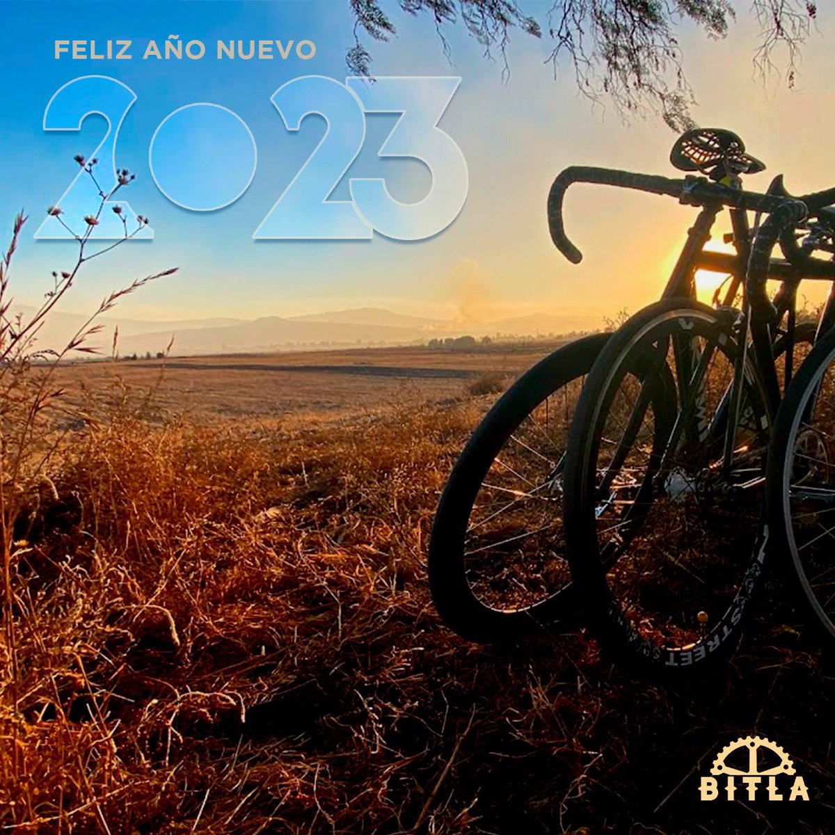 bitlamx's tweet photo. Feliz 2023 

"Mañana es la primera página en blanco de un libro de 365 páginas. Escribe uno bueno.”

#PuebloBicicletero #Bitla https://t.co/rgjMCT0ROj