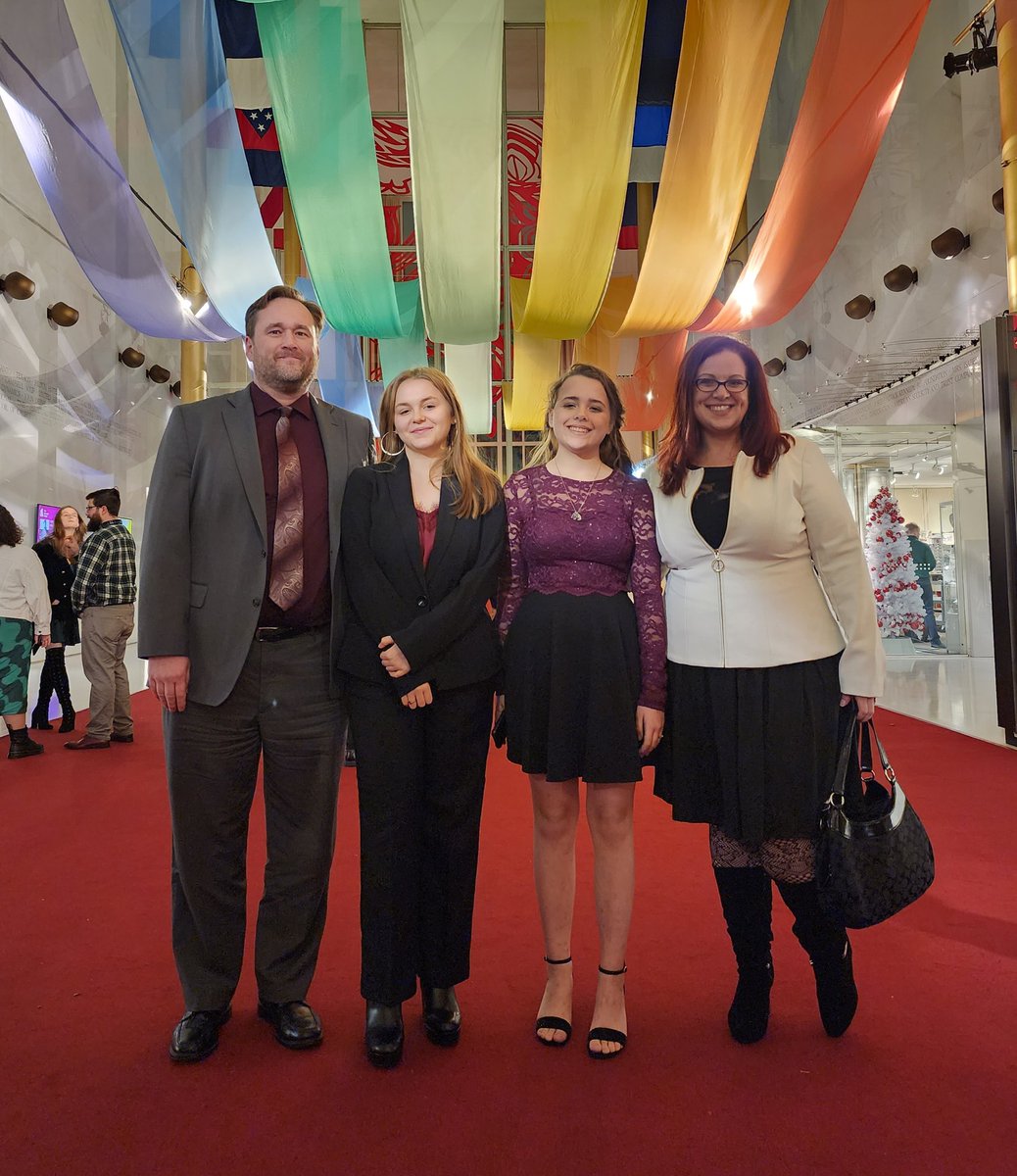 djPRAC's tweet image. Amazing New Year's Eve with the family and an amazing show at @kencen from the incredible @LindseyStirling!!!