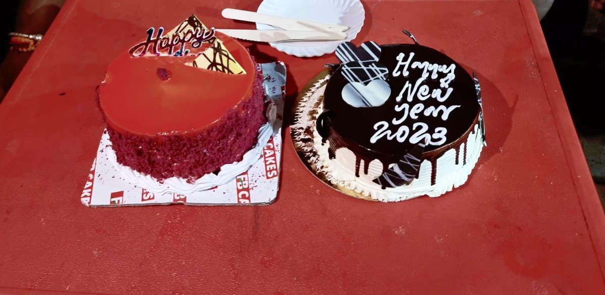 chathiriyan01's tweet photo. Happy New year to all ❤️💐.. Praying for everyone's health and happiness to lord Shiva 🙏🙏🙏.. Have a positive year ahead 🎉✨🤩 https://t.co/mZDSVeGGkQ