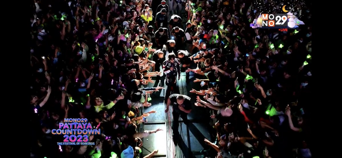 aree40631's tweet photo. ทีมหน้าจออย่างเราป่านนี้ยังตามรีรูปและคลิปน้องแบม ที่ ฟค.และนักข่าวลงยังไม่หมดเลย จะไปสิ้นสุดที่ตรงไหน แอคคงไม่ขิตก่อนนะ😭😭
#BamBamxMN29Pattaya2023 #BamBam @BamBam1A https://t.co/jq9RBuDQlv
