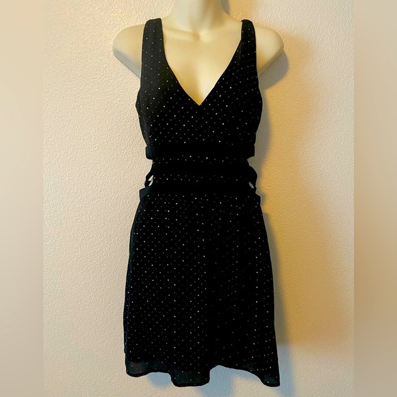 OfResell's tweet photo. So good I had to share! Check out all the items I'm loving on @Poshmarkapp #poshmark #fashion #style #shopmycloset #anthropologie #2bbebe #miafiore: https://t.co/V0QKZQTG9O https://t.co/SoeAXUO9wi