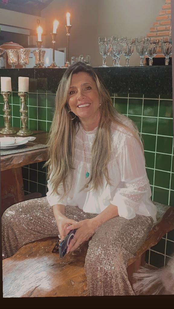 2023, seja gentil, seja leve, seja mentalmente menos exigente.
Que tenhamos paz, saúde, serenidade e sucesso.