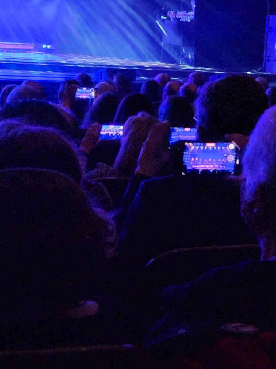 sharonsoliday's tweet photo. Want to attend a Straight No Chaser concert? Here you go. Massive distraction encouraged by #SNC25 Ugh. https://t.co/4GiAy8klnR