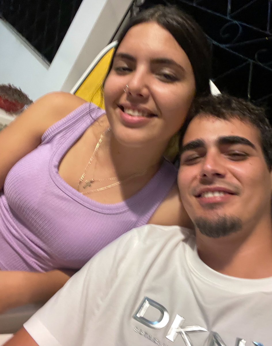 YanelaRHdz's tweet photo. Tenemos 4 años de relación y jamás habíamos pasado un año nuevo juntos; agradezco mucho de todo corazón poder hacerlo; por un año nuevo lleno de cosas buenas para todos 🫶💖✨ https://t.co/aB2Ts8j0NB