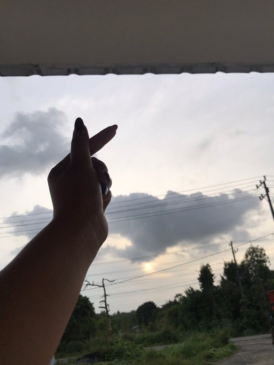 The year 2022 is full of ups and downs. Wave goodbye to the old and embrace the new full of hope, dream, and ambition. Wishing you a happy new year full of happiness! 🥳🥰