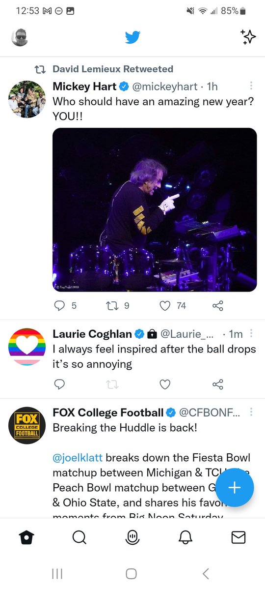 psubuzzy's tweet photo. @Laurie_Coghlan Mickey says your feeling is spot on. Happy 2023! https://t.co/2eJa4by9SE