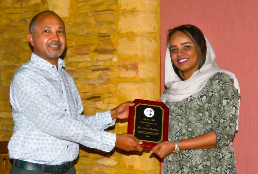 SudAmeriMedAsn's tweet photo. On December 24th, 2022, SAMA held a ceremony to recognize outstanding contribution and to celebrate its interns.
https://t.co/GvWaTs9cXY https://t.co/6R9kF9VOVw