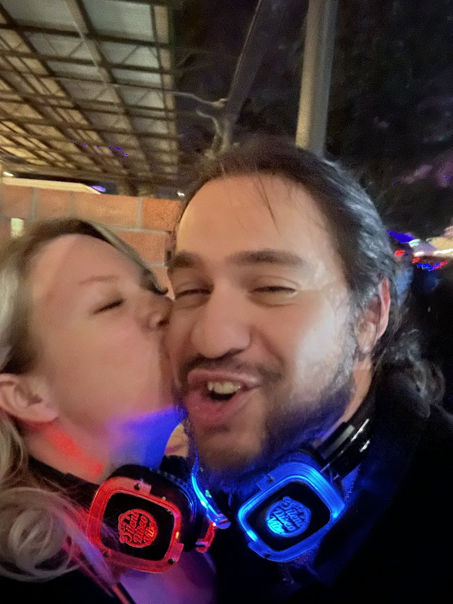 gabbyvrofficial's tweet photo. May 2023 be filled with more derpy-ass moments like this one 💙 Happy New Year from @sauceddie and me!!! https://t.co/QI2TRMcMDC