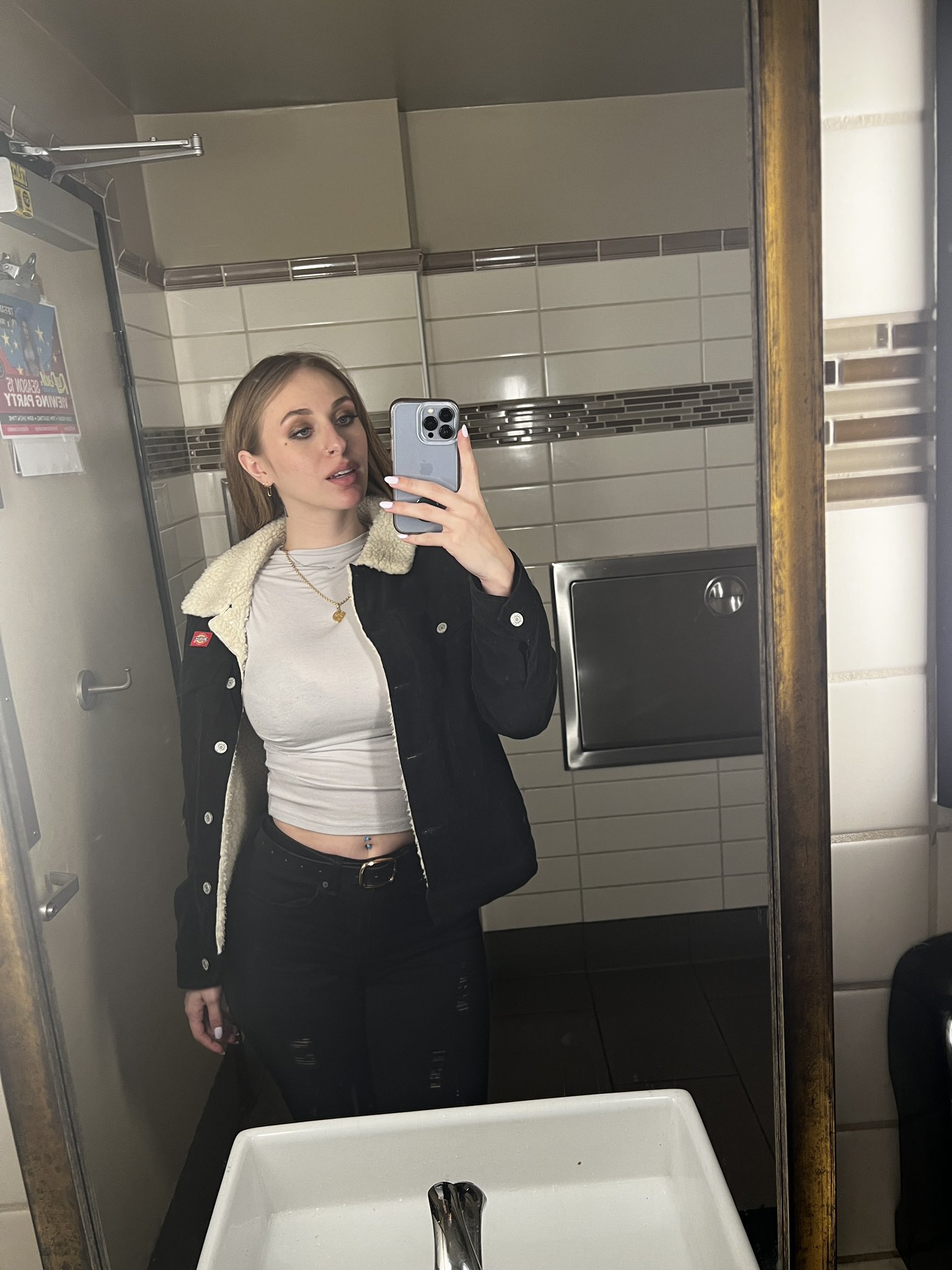 TW Pornstars - 2 pic. Angel Youngs😇. Twitter. Happy new year 💘☀️. 8:56