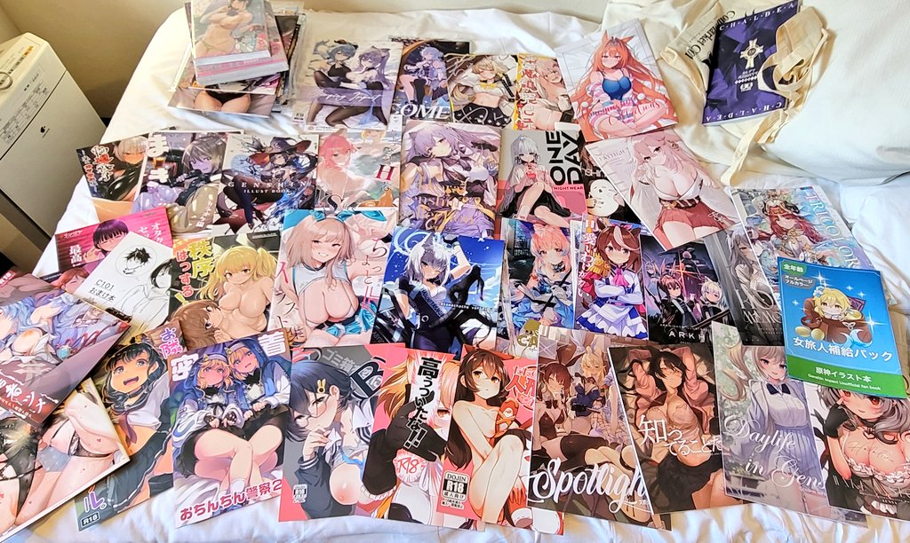 何だか重いなと思った。
そりゃ重いもんだった。
冬コミだった。 