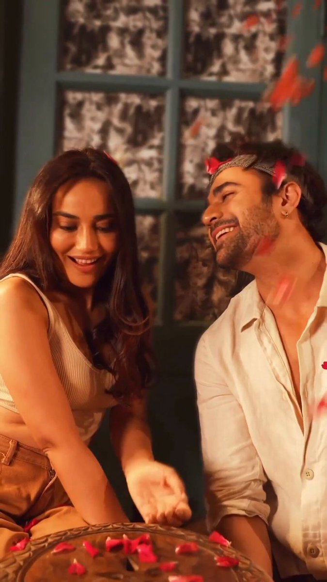 pearbhiperfect's tweet photo. Happy New Year❤✨Wish you all to have a wonderful 2023🎉

Hope this year will bring our #PearBhi back to us. Wishing to see them in a project together😊

@pearlvpuri @SurbhiJtweets #BeHir 
#SurbhiJyoti #PearlVPuri #Love #Naagin3 #HappyNewYear #Welcome2023 #GoodBye2022 #NewYear https://t.co/x3PtEaPfDu