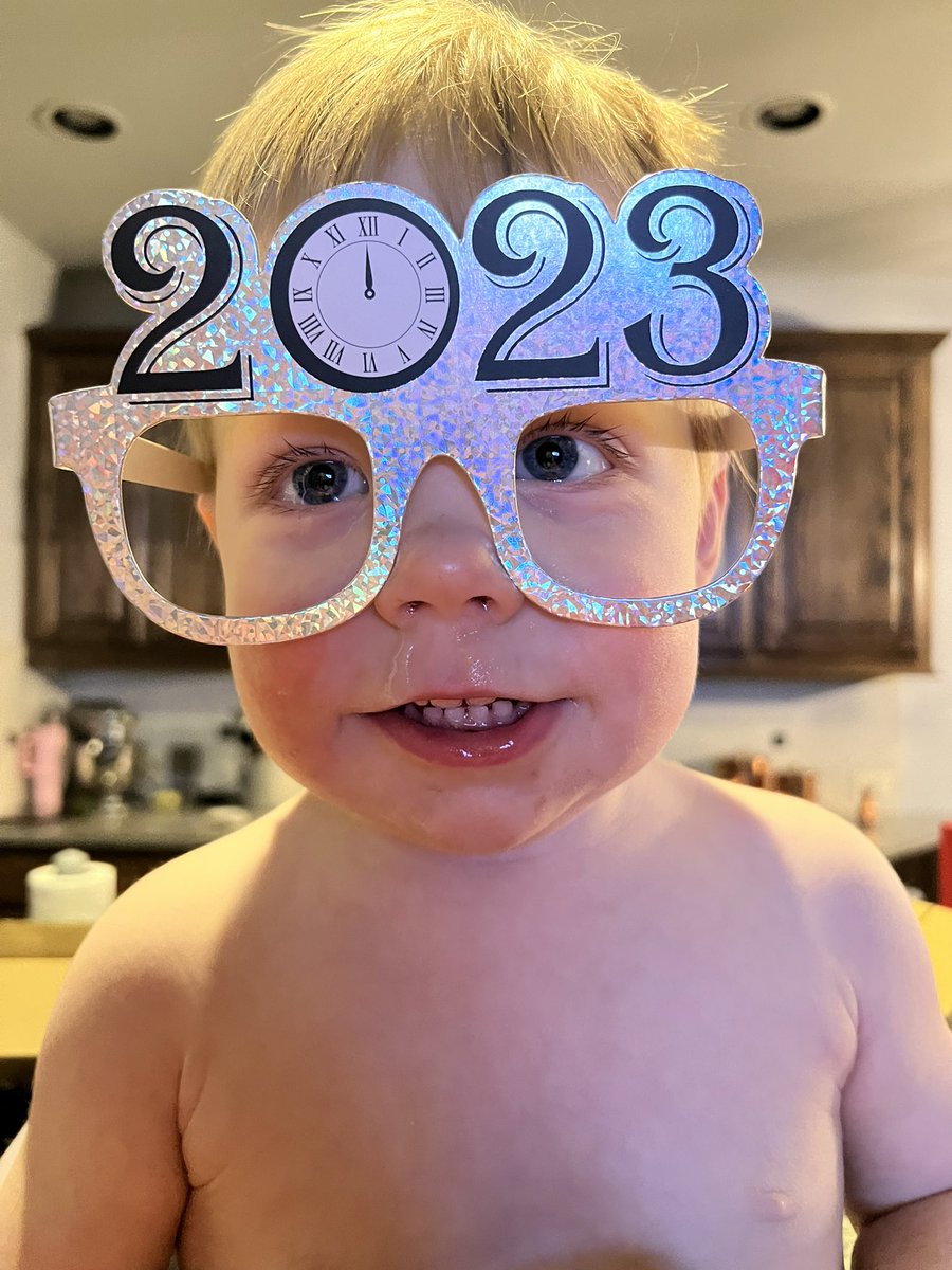 tommirgray's tweet photo. #LoneStarNYE Celebrating with my favorite grandbaby! https://t.co/PxCyry1CRs