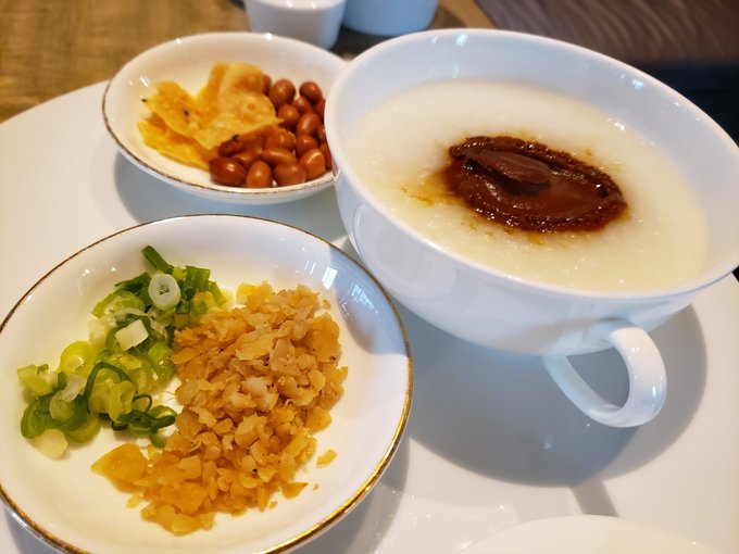 一年之計在於。。。 有一個好既早餐😂😂😂 鮑魚粥就是好味 多謝姐姐推介  #tommy姐姐 #hksp #hksecretparty https://t.co/neWfedgc6d<a href="/tag/tommy%E5%A7%90%E5%A7%90"class="tags">#tommy姐姐</a><a href="/tag/hksp"class="tags"><span>#hksp</span></a><a href="/tag/hksecretparty"class="tags"><span>#hksecretparty</span></a>