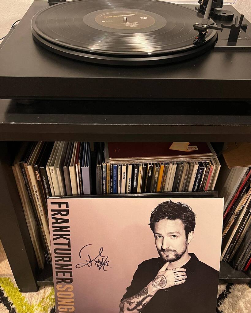 goody4you's tweet image. Heigh ho heigh ho heigh ho!
We&apos;re heading out to the punk rock show! #fthc #vinyl @frankturner instagr.am/p/Cm3JUpvuyhd/