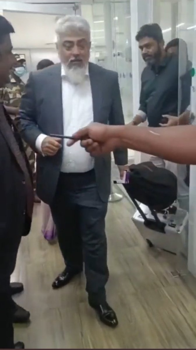 Mad Max ️ on Twitter "Varisu Trailer Announcement Today 6pm Stay