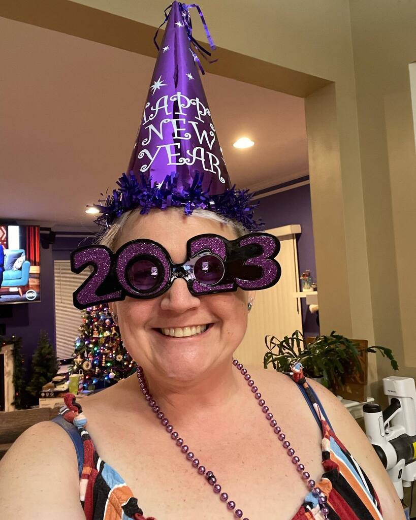 bakingnerd13's tweet photo. Happy New Year 2023 all!!!! Here’s to new beginnings! #newyears #happynewyear https://t.co/WMjLSq5mIF https://t.co/6jXihs785A