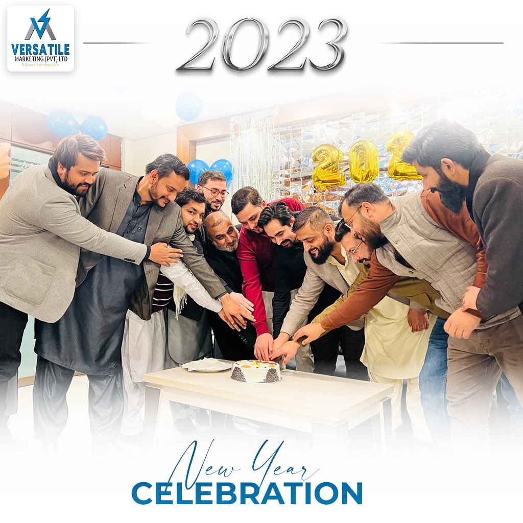 rashidkashmir97's tweet image. To create new memories at the year end and celebrate the dawn of 2023, Versatile Marketing organized cake-cutting ceremony at its office.
#VersatileMarketing #RealEstateMarketingCompany #moveonup #newyearcelebration2023 #cakecutting #officecelebration