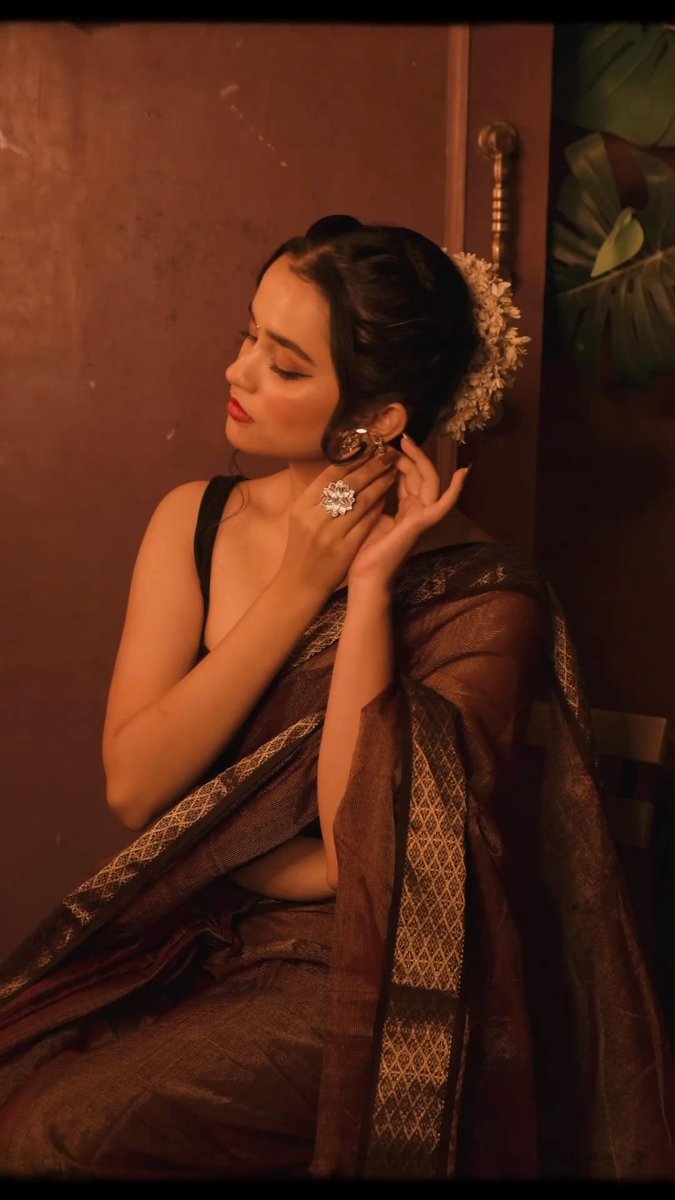 ankitachhetrifp's tweet image. May this year bring new happiness, goals, achievements, and a lot of new inspiration for your life. Wishing you a year fully loaded with happiness. Happy New year 💖

#AnkitaChhetri #Ankita #HappyNewYear #Welcome2023 #GoodBye2022 #RanbirKapoor #aliaabhatt #KiaraAdvani