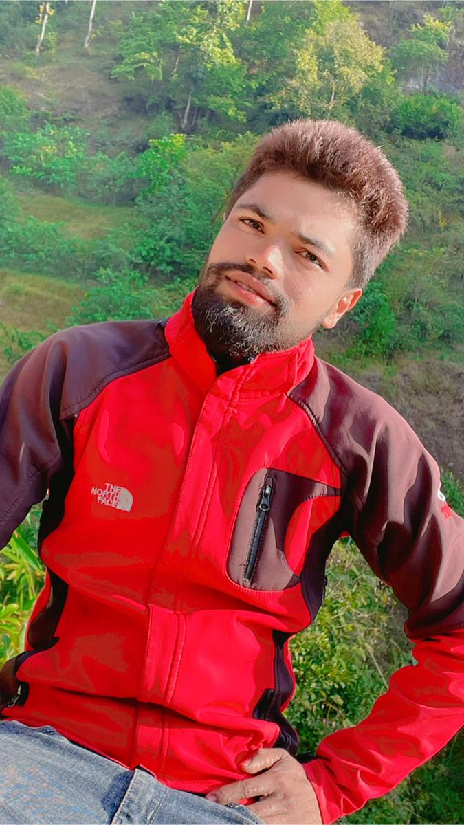 हात त म उनलाई नै बोलाउन कै लागि उठाउन खोजेको तर बिचमै सम्झिय म्यासेजमा बोलाउदा ब्लक गर्नेले चप्पल उतार्न के बेर 
                         अनि.....     ....
 बिदेशी नयाँ बर्षको सबै सबैलाई शुभकामना 🌹🥀🥀