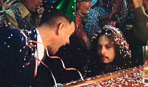 dr_pavs's tweet photo. Feliz Año Nuevo teniente Dan! 🎆🎈🎊 https://t.co/V9b5Xam1qm
