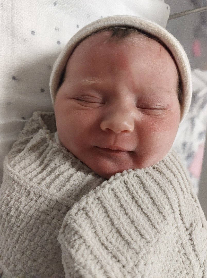 nhsfife's tweet photo. Congratulations to Jennifer and Dean Carr who are the proud parents of Fife's first New Year baby of 2023🥳

The family from Kennoway welcomed baby Harper Elizabeth Carr at 12:21am this morning weighing 7lbs 15oz. 

Thanks to the staff working across our services this New Year. https://t.co/KG1oA8LUFa