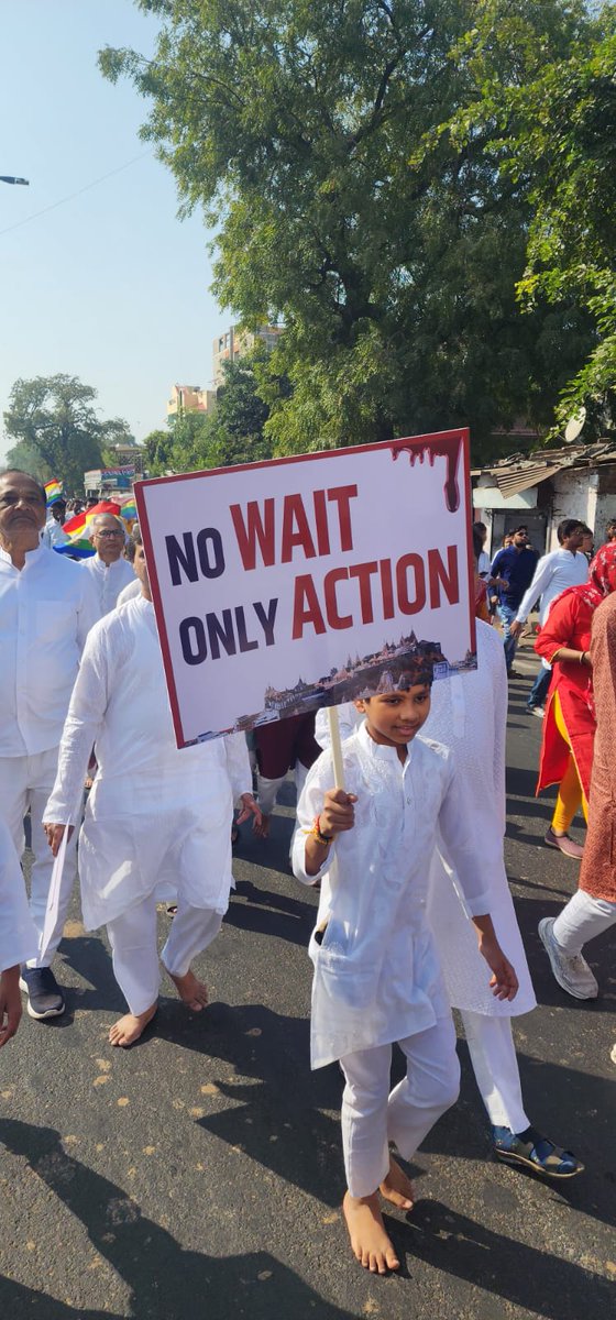 TanviSolanki_'s tweet photo. Jains participating in huge numbers in rallies at Mumbai, Ahmedabad and many other cities. 
It's overwhelming to see the enthusiasm for tirth raksha. #SaveGiriraj 
Maha rally at #Ahmedabad , #Jains https://t.co/HvweOiV8bA