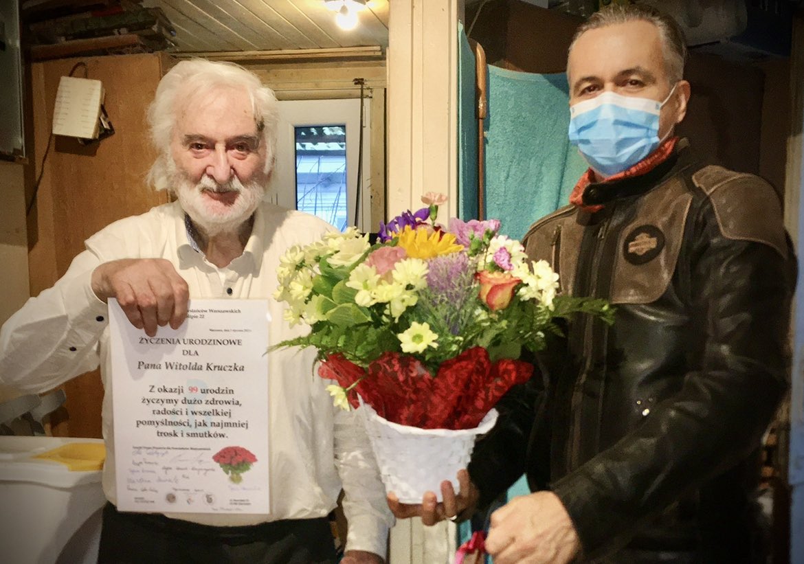 RobertHojda's tweet photo. Dzisiaj swoje 101 urodziny‼️ obchodzi p. Witold Kruczek ps.#KRUK Powstaniec Warszawy, żołnierz AK, przyjaciel p. #WandaTraczykStawska, ale też wielki zwolennik @MarszMilczenia #MM44
—
Wesprzyj projekt #Tourdekonstytucja i przekaż 1,5% podatku
KRS 0000820007 - @KongresRuchow OPP https://t.co/IabFAdvKLj