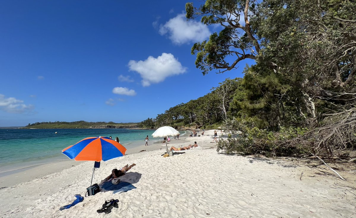 Day 1 2023. Two beaches. ⛱️🧴☀️#jervisbay #nsw #summer #XRP #QNT $SAITO
