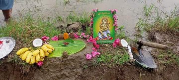 போகிபண்டிகை =வேந்தனுக்கு (இந்திரன்)
அறுவடைதிருநாள்(பொங்கல்)=
சூரியனுக்கு 
மாட்டு பொங்கல் =உழவு மாட்டுக்கு 
உழவர் தினம் = வேளாளருக்கு இந்த 4ல் அடிப்படையில் தான் சங்ககாலம் தொட்டு தமிழர்களின் பாரம்பரிய விழா கொண்டாடப்படுகிறது இது அனைத்துமே #மருதநிலத்தில் நடக்கும்.
#இந்திரவிழா2023