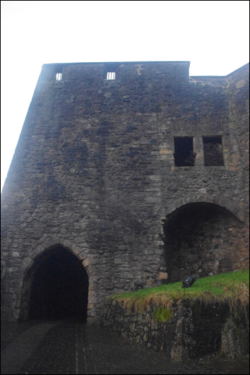 KeithJahans's tweet photo. Blog: Travels in Scotland – 30 December 2022. Sterling Castle. https://t.co/5ROg5K4y11 #peatmore #reading #writing #amwriting #amreading #booklover #SupportIA #travel https://t.co/UBWK3jc9ag
