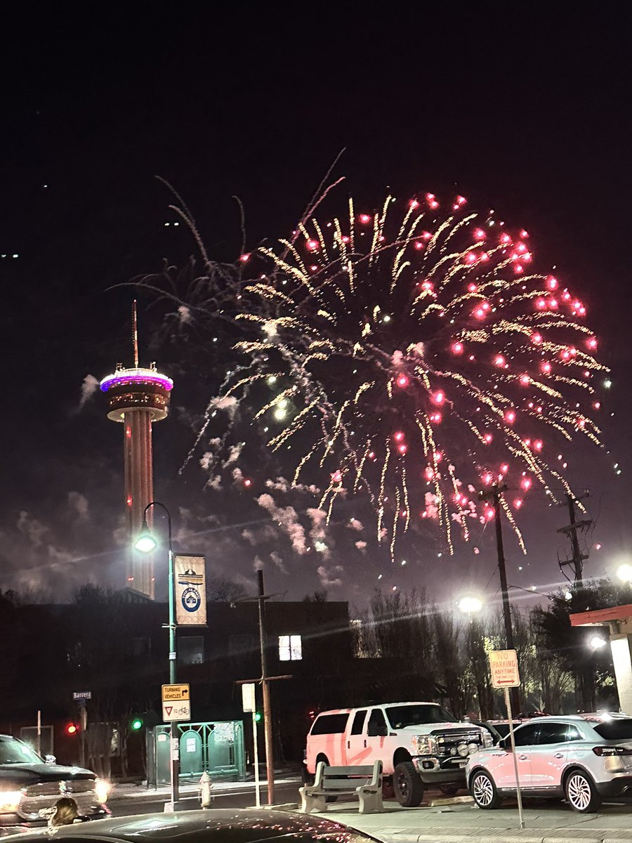 Happy New Year #HRcommunity ! 🎉