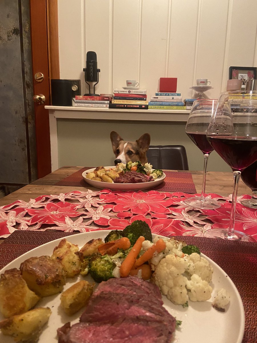 on-twitter-rt-pavgod-hot-new-year-s-eve-date-feeling-nervous