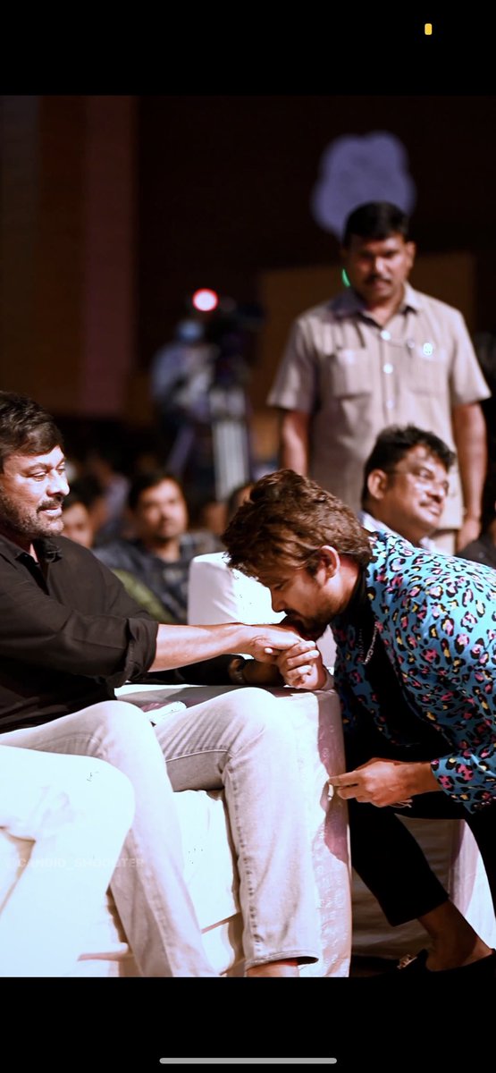 VJSunnyOfficial's tweet photo. Megastar @KChiruTweets
Your blessings and love means the world to me ♥️
#boss #MegastarChiranjeevi #2023NewYear #machas https://t.co/k54ZodYsfn