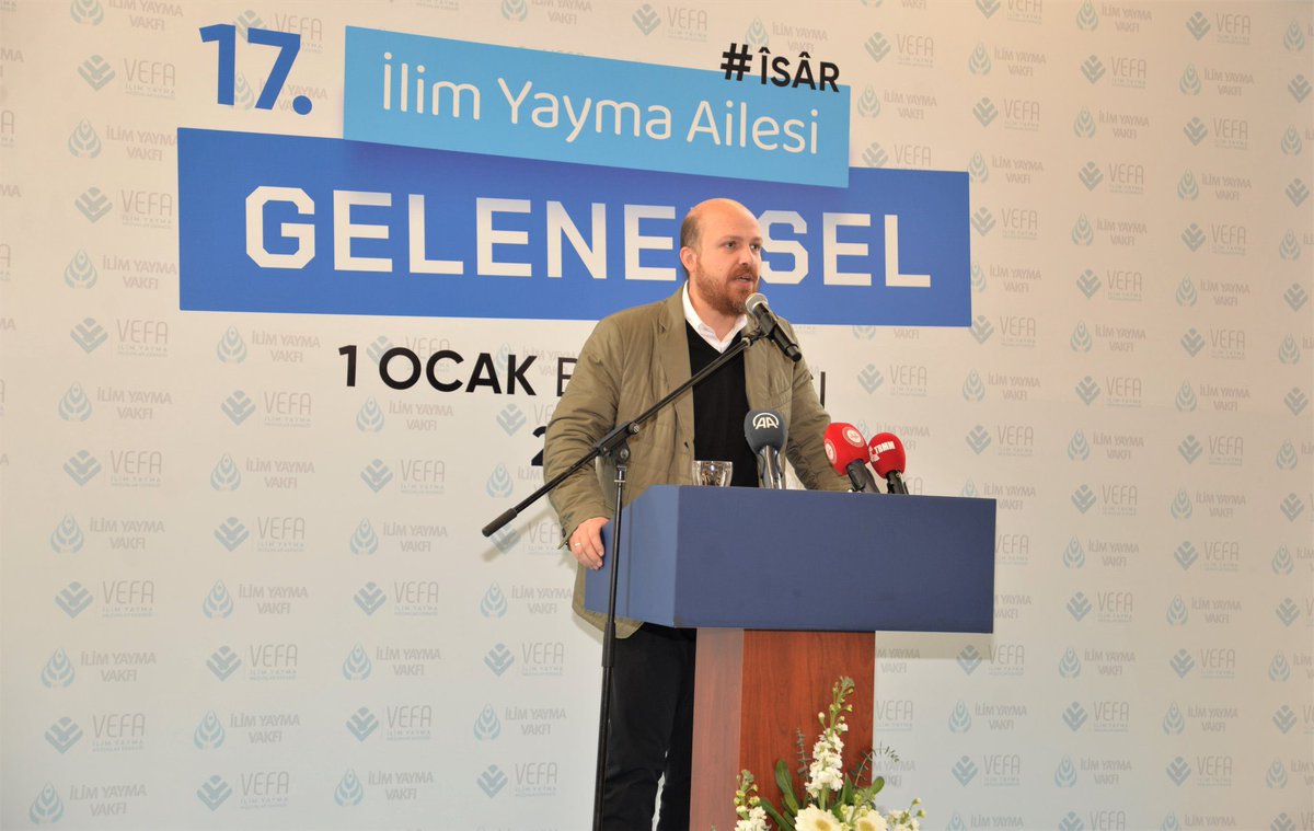vefagrubu's tweet photo. 17. sini Düzenlediğimiz Geleneksel İlim Yayma Ailesi 1. Ocak Buluşmasına Katılım Gösteren Gönül Dostlarına Teşekkür Ederiz.
@MustafaSentop @fahrettinaltun @akbasogluemin https://t.co/GFUQvBk4c9