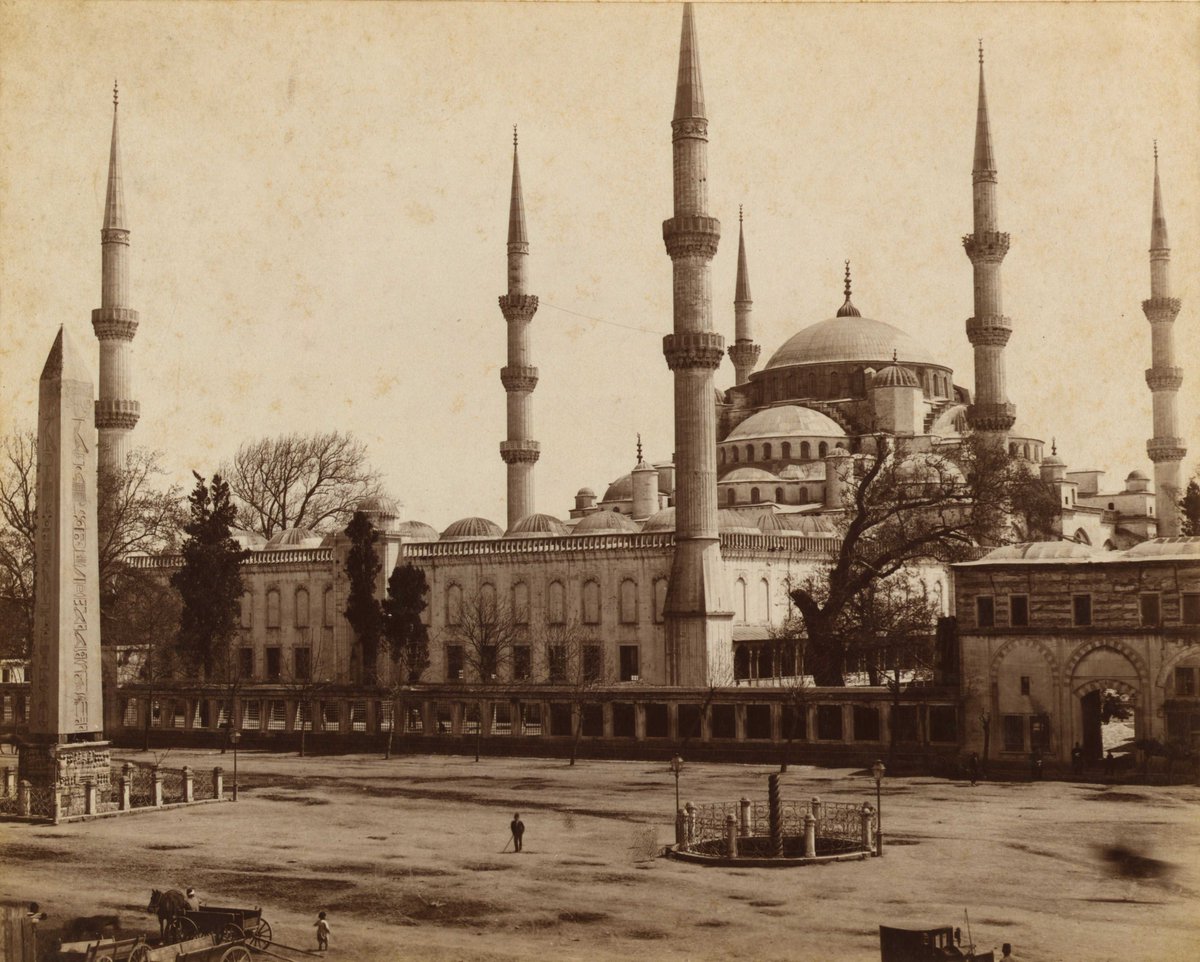 DusunceMimari's tweet photo. ANSİKLOPEDİ | İZ BIRAKANLAR

Kübra Nur Kurt hazırladı: 

“Sedefkâr Mehmet Ağa”

Mi’mar-ı Hadimü’l Haremeyn, Sermimarân-ı Hâssa, Sedefkar Mehmet Ağa

@kubran_ur

📸 At Meydanı ve Sultan Ahmet Camii, Ali Rıza Paşa Fotoğrafı, 1880-1907 https://t.co/8xN2Cijx5G