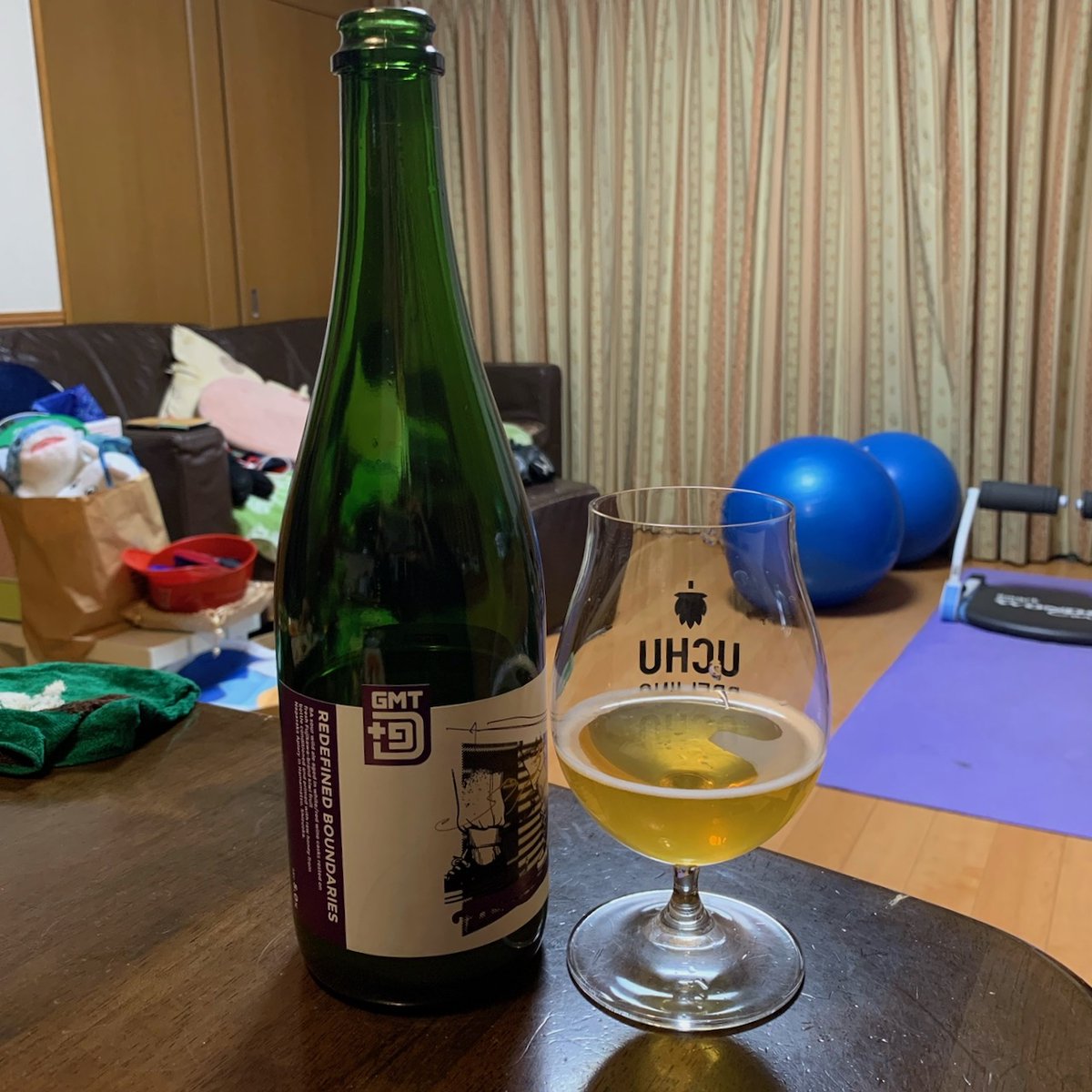 cpacisaconj's tweet photo. #CraftBeer #クラフトビール #ビール #beer #静岡 #wcb #wcbshizuoka #westcoastbrewing #ウエストコーストブルーイング #barrelagedbeer #バレルエイジドビール ブランド #gmtplusnine #gmtplus9 #redefinedboundaries - #晩酌 で妻息子の三人で完飲。#kiwifruit 使用の #basour 銘柄。 https://t.co/FPfFgyAT2E