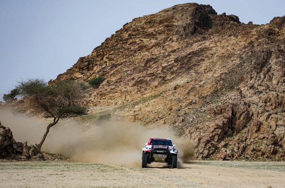 Sainz s'impose, côté Toyota
- Al Attiyah finit 7e à 7'19'
- Lategan finit 12e à 11'38'
 - De Villiers finit 17e à 16'20'
#TGR #TGRW2RC #NotJustForSport #ThatGRFeeling #Eurol #Hilux #TeamHilux #TGRDakar2023