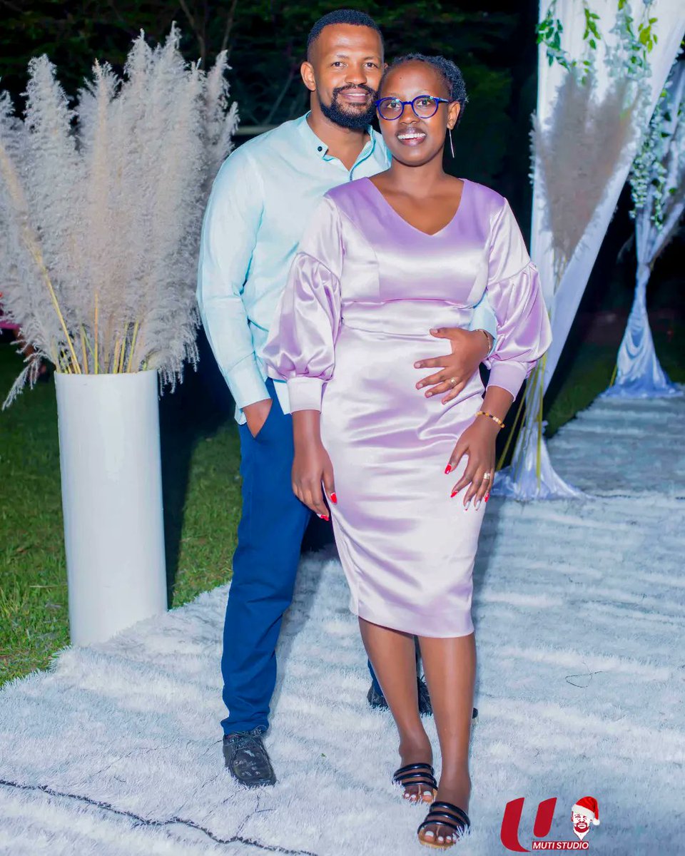 umutistudio's tweet photo. PAPA Mwiza Uri mu Ijuru Tukwifurije Umwaka Mushya Muhire wa #2023 Njye n' Umugore mwiza wampaye n' Umwuzukuru mwiza usa nka Nyina Kuko Ubera Hose Icyarimwe rero mu Rwanda Rwawe nicyo gihe tugezemo ndetse nabo Waremye Bose tubifurije umwaka mushya 🙏🏿
#Bucuras https://t.co/oASgPVyn9e