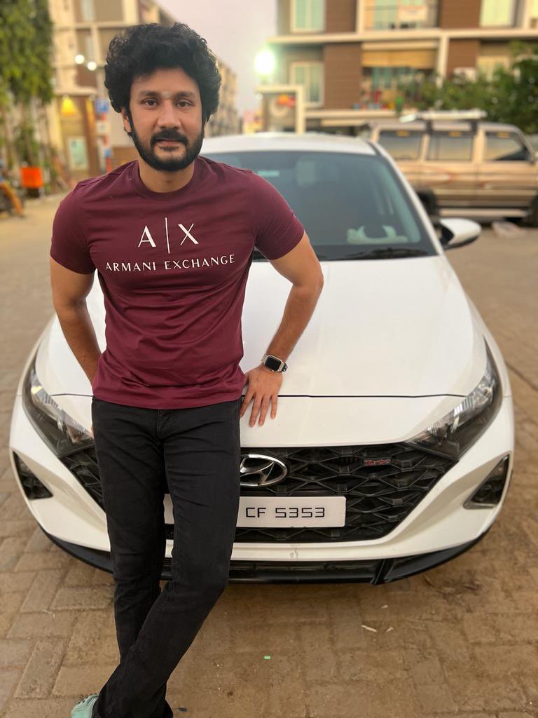 iam_vishnuvijay's tweet photo. Thank you 2022 for being a wonderful year, hope 2023 brings us more miracles and surprises. Wishing you guys a very #HappyNewYear2023 🥳🤩 https://t.co/2lrTPQbbHL