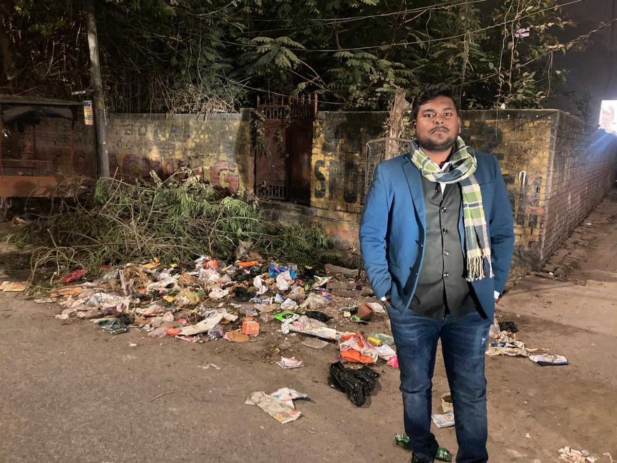 SahilSa03210808's tweet photo. माननीय संजय भैया क्या आवाह��� पर  
#selfiwithkoda  मैं उत्तर प्रदेश की सोती सोती हुई सरकार को जलाएंगे #UttarPradesh #uttarpradeshgoverment #Nagarnigam https://t.co/XFD8i13rHW