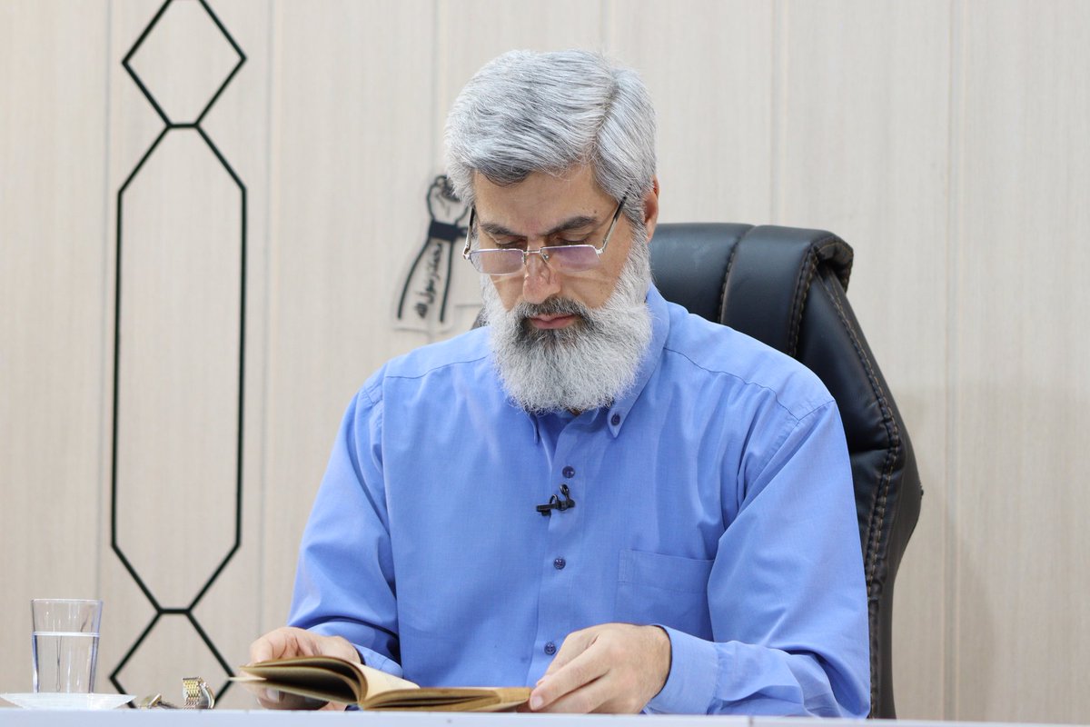 Herkese sus diyorlar. Ben de diyorum ki, “Hak ve ilim ehline ‘sus, konuşma’ demek güneşe ısıtma, güle kokma demek gibidir.” Bu mümkün değildir.

Alparslan Kuytul Hocaefendi

#13OcaktaTahliyeBekliyoruz 
#HocamlaOkuyorum