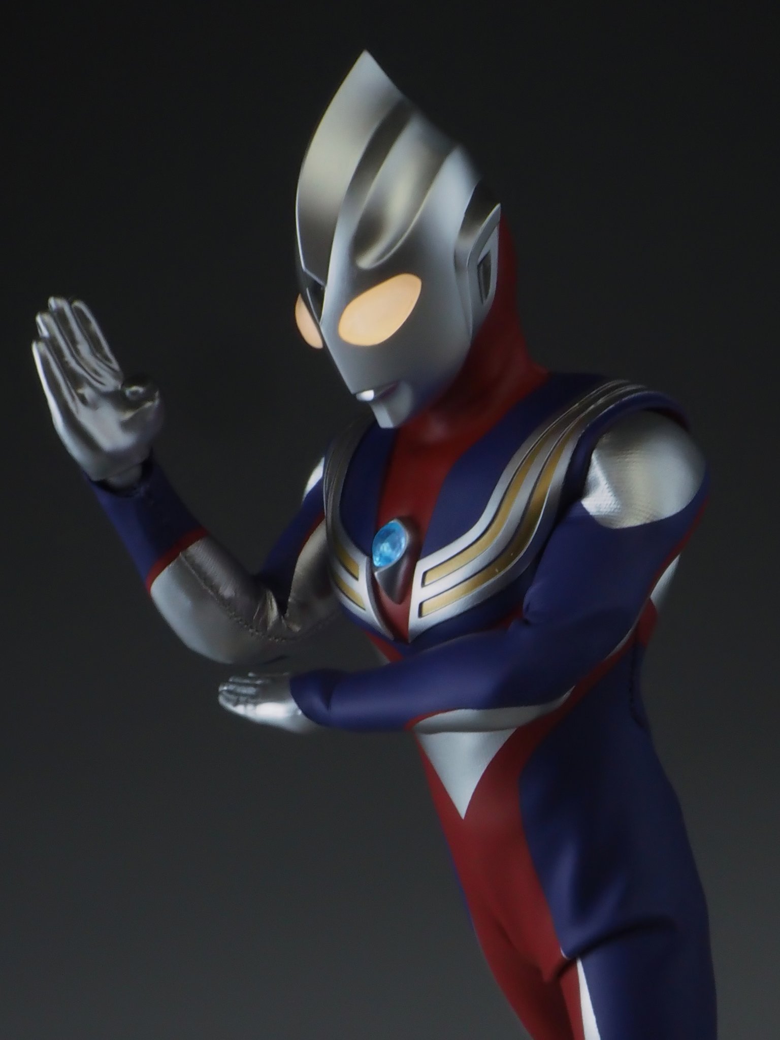 WEB限定デザイン 絶動究体 ウルトラマンティガ 日本語版 - 通販 - www
