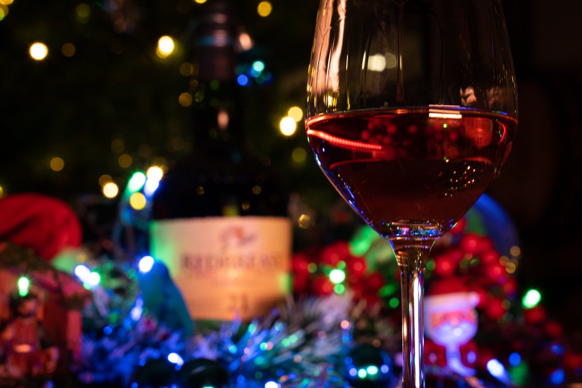 IrishSpirit_'s tweet photo. Happy New Years Day to all our followers and customers! We hope in your evening of dancing you had time to raise a dram to 2022. 🕺🏻🥃 https://t.co/whxYsuyAWL